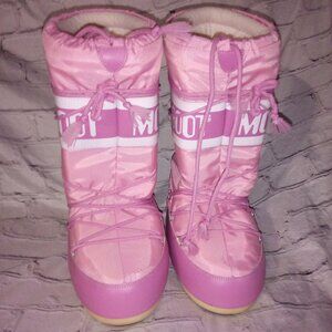 Pink nylon Moon Boot